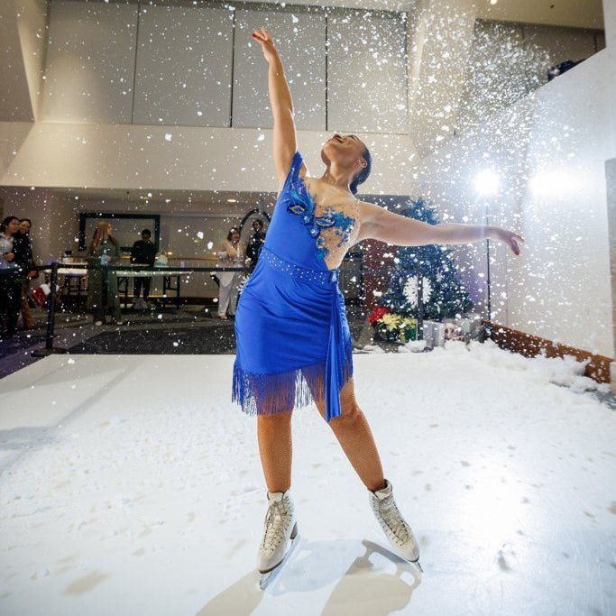 Discover the key differences between indoor and outdoor synthetic ice rinks and why Blue Gator Eco-Rinks offer all-season performance and durability. - Blue Gator Pro