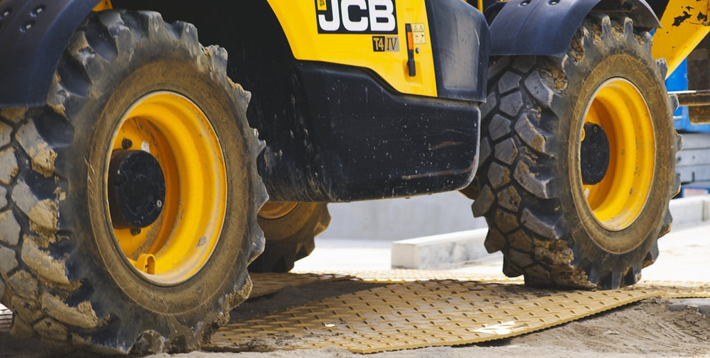 How Our 13.1' x 6.5' Mats Handle the Toughest Loads - Blue Gator Pro
